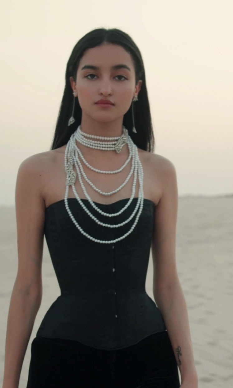 Look 02